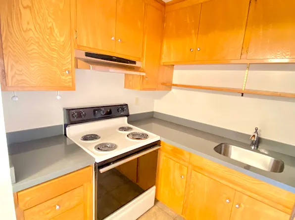 2311 Carlmont Dr #9, Belmont, CA 94002
