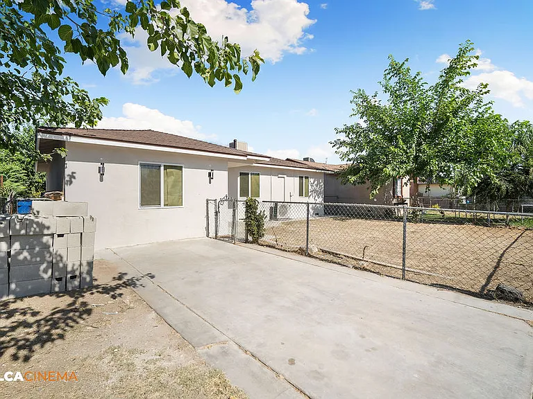 10800 Santa Barbara St — Photo 16