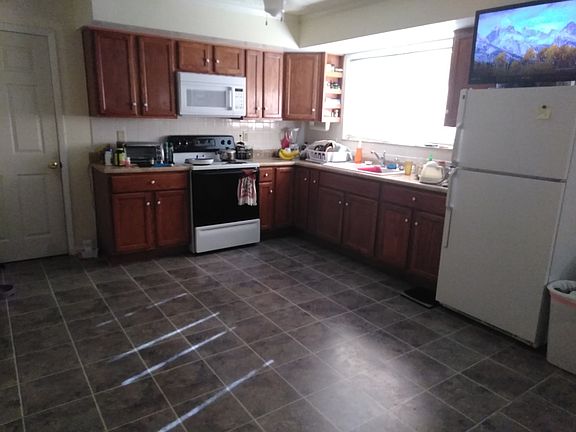 2nd image of 102 Estonia Dr