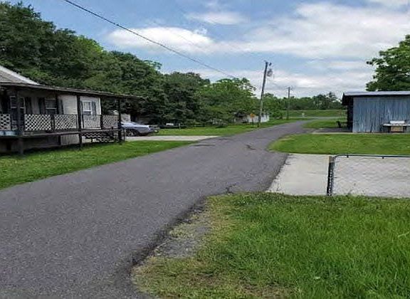 4th image of 35039 Paul Le Blanc Ln