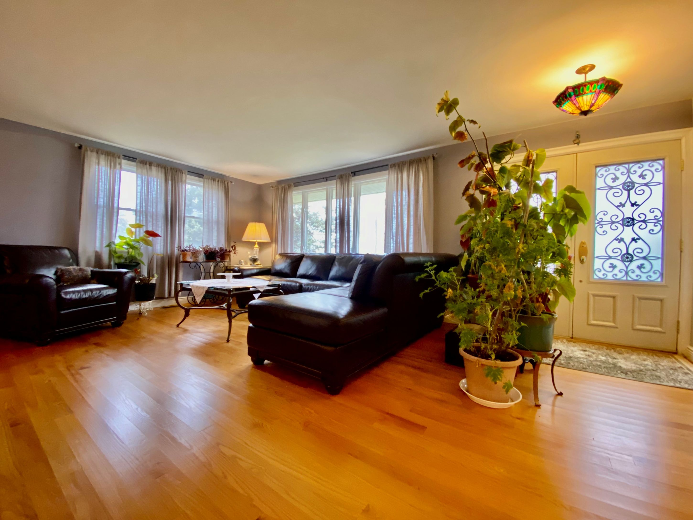 4225 Stars Rd, East Marion, NY 11939 Out East