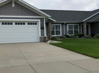 49 Royal Ct, Aviston, IL 62216
