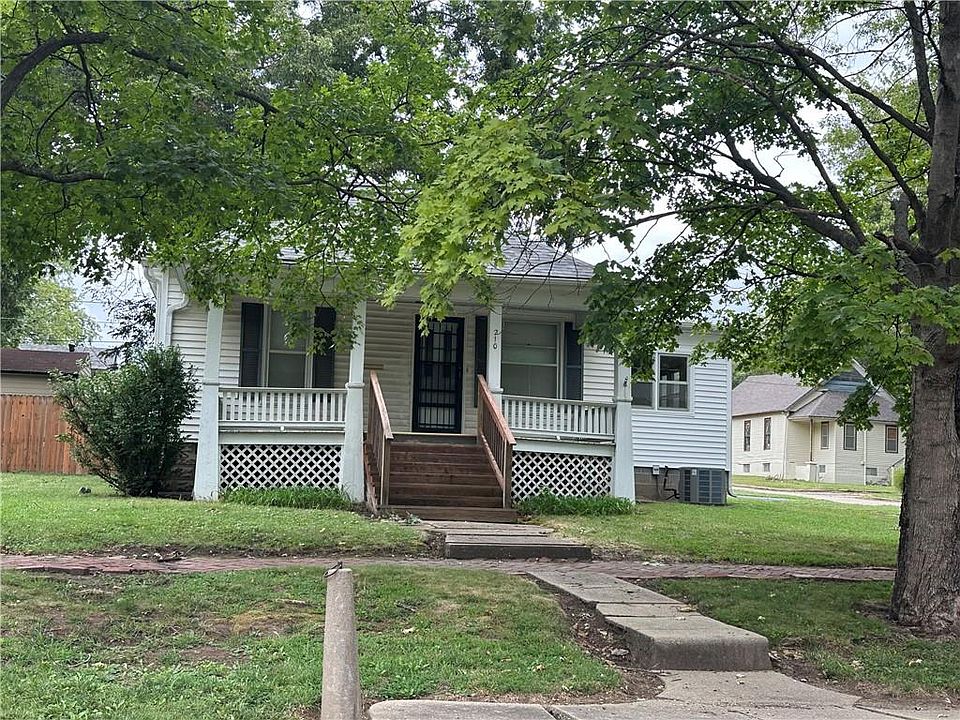 1st image of 210 E Shawnee St