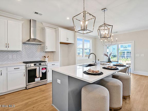 3rd image of 2212 Sandbrook Loop