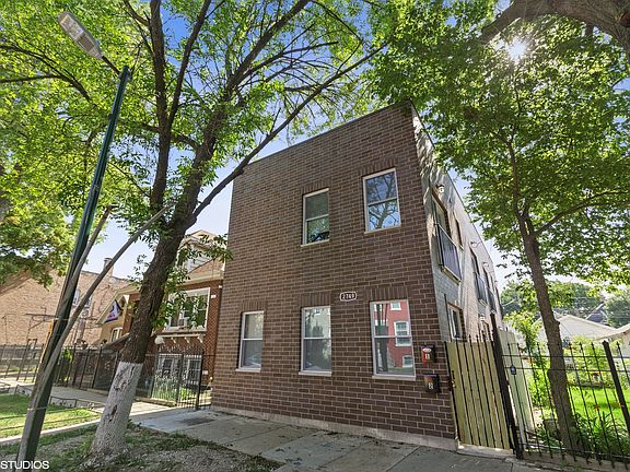 3rd image of 2749 S Hamlin Ave