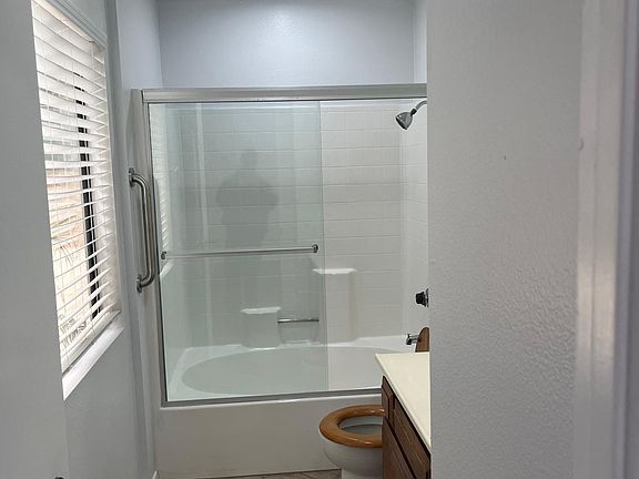 3rd image of 130 Crown St