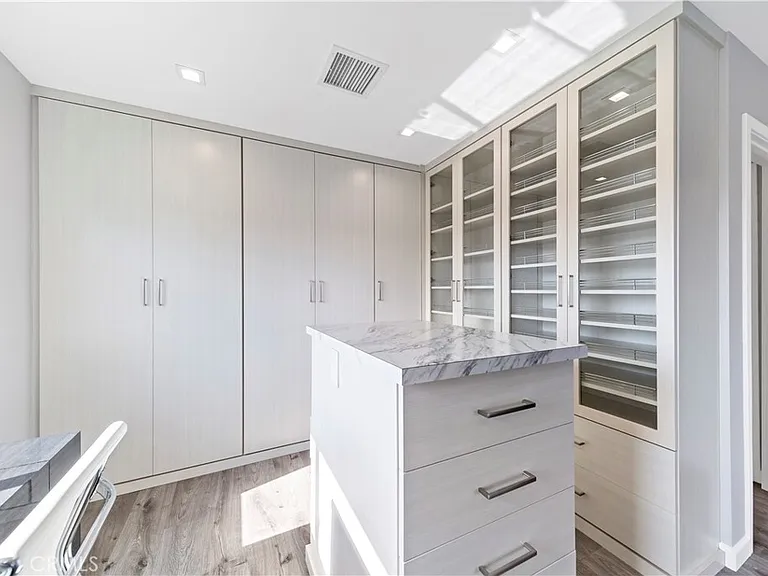 8711 Mossford Dr — Photo 40