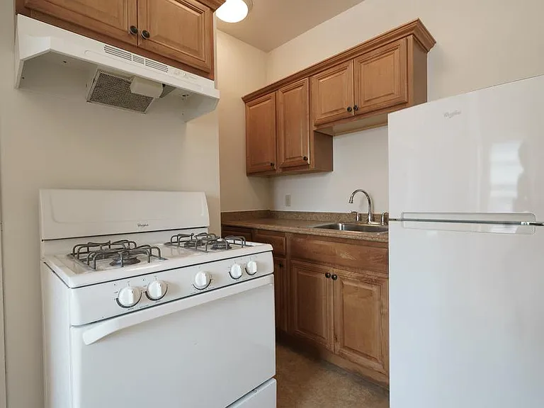 2400 Harriet Ave Apartments | Origen Living — Photo 2