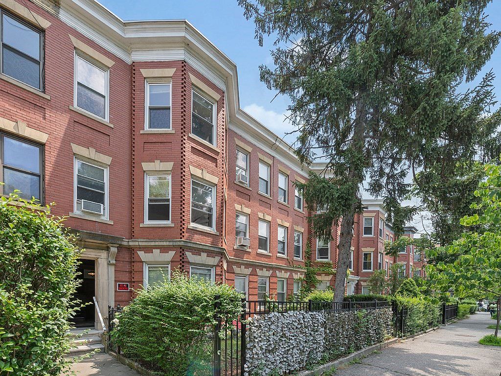 815 Washington St APT 3, Brookline, MA 02446 | MLS #73134077 | Zillow