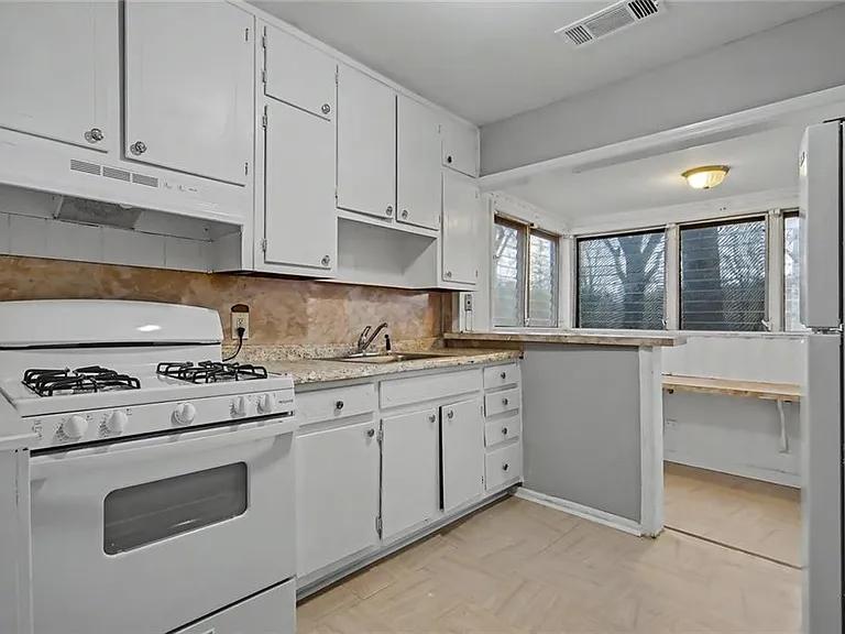 725 Matilda Pl NW — Photo 9