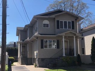 51 Dunwood Rd #A, Port Washington, NY 11050