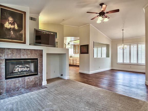 Entry Way Dinning Room View