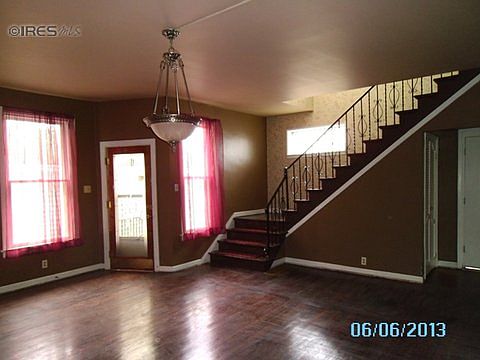 4th image of 204 Main St