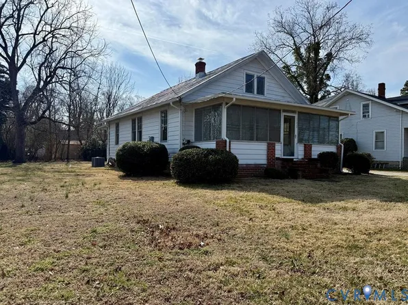 312 E Church St, Kilmarnock, VA 22482