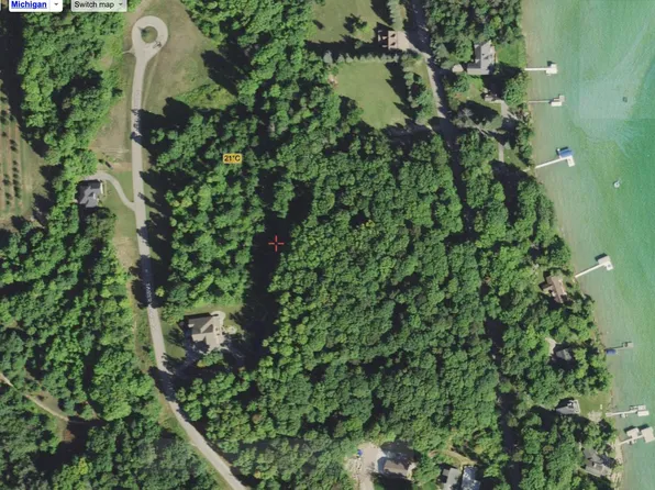 11 Timber Valley Ct, Kewadin, MI 49648