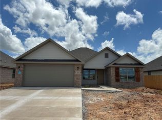 321 Palm St, Centerton, AR 72713