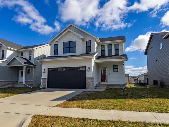 1409 NE Savana Dr, Grimes, IA 50111