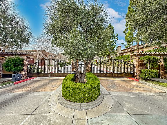 2nd image of 780 Paseo De Leon
