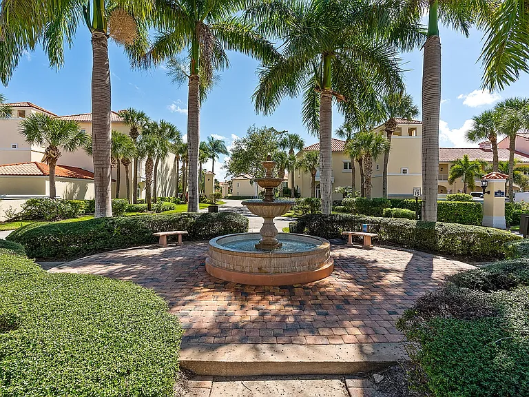 5065 Harmony Cir #106 — Photo 36