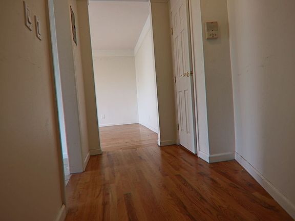 5th image of 49 Seaman Ave APT D6