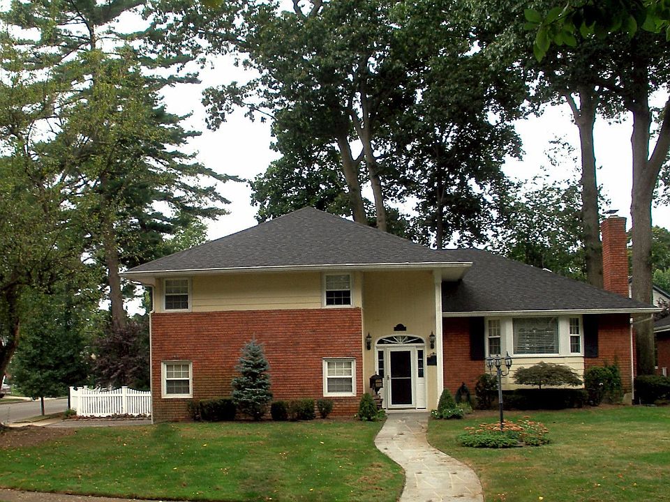 1st image of 1 Hawke Ln