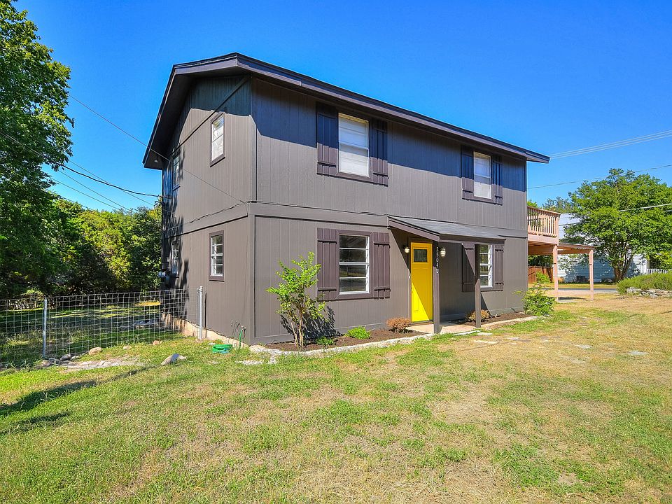 1st image of 2504 De Soto Dr
