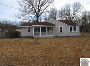 404 Oaks Rd, Paducah, KY 42003