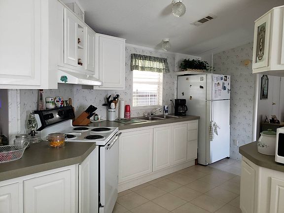 4th image of 5620 Lake Lizzie Dr Lot 32
