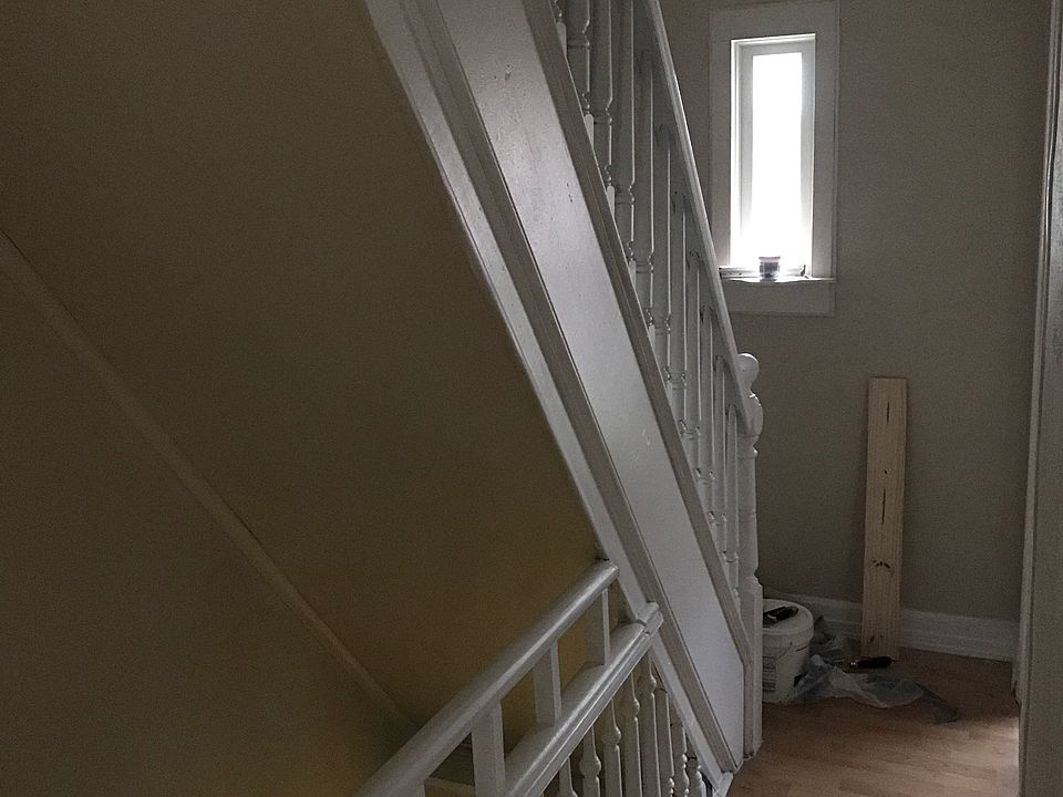 2nd image of 102 New St