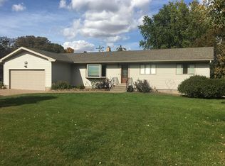 326 Dakota Ave, Horace, ND 58047