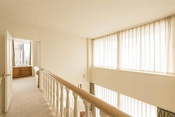 Sold by R New York | media 20