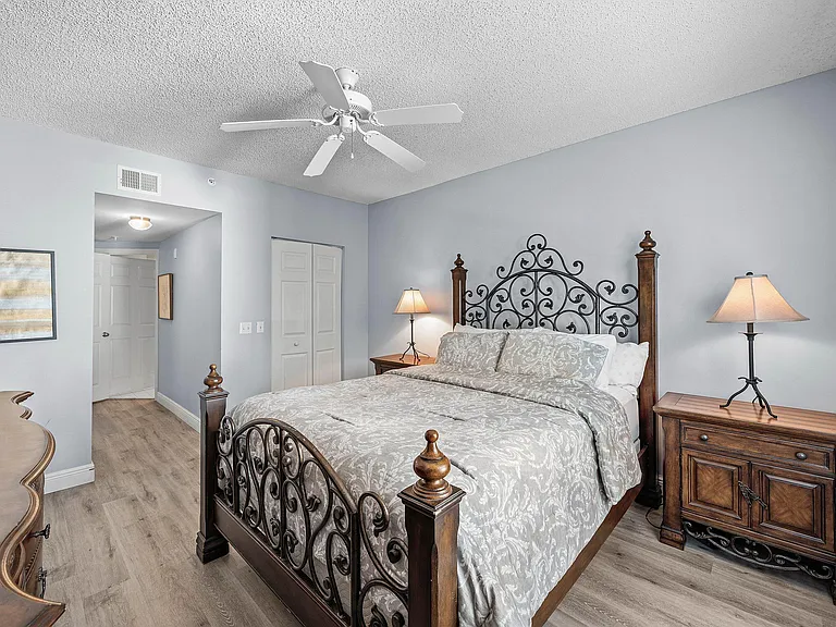 4307 Tuscany Way — Photo 19