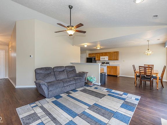 2nd image of 7751 Blue Willow Dr