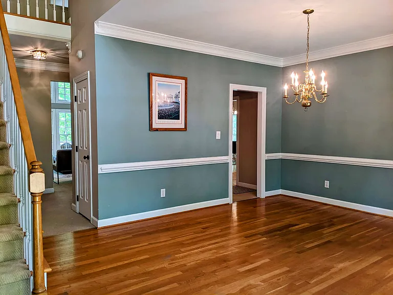 102 Blackford Ct — Photo 4