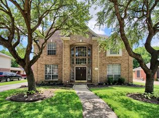 2814 White Oak Ln, Pearland, TX 77584