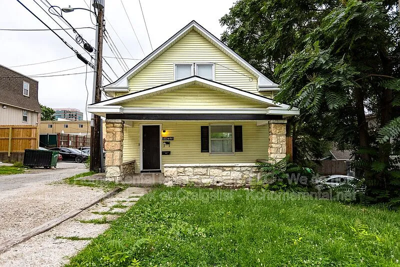 1 bed, 1.0 bath, 600 sqft, $995 — Photo 1