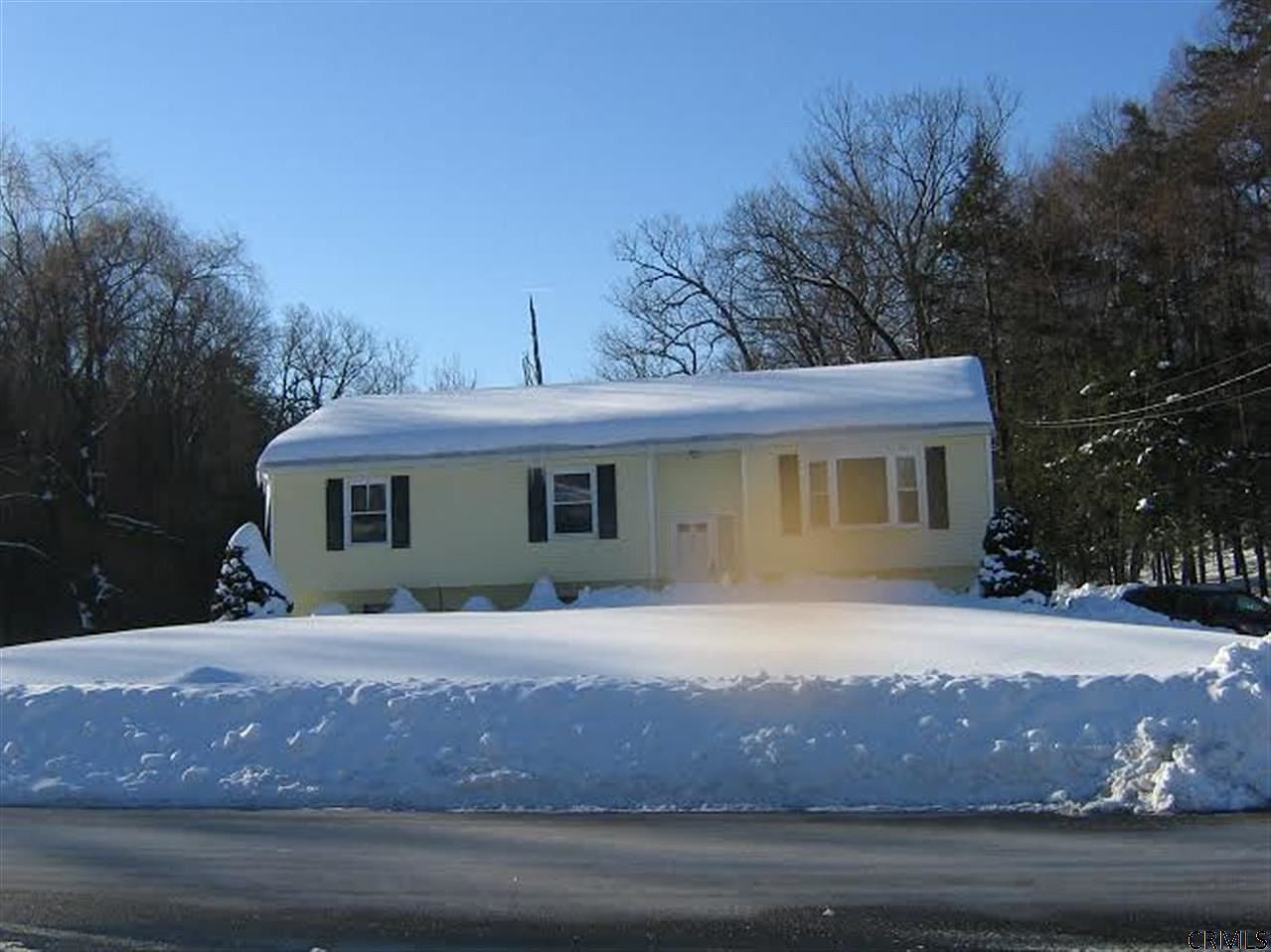 1st image of 40 TERWILLIGER RD