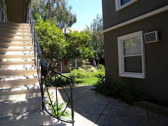 2nd image of 760 Lillian Way APT 16