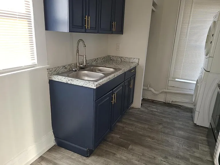 3225 Lyons Ave #1 — Photo 9