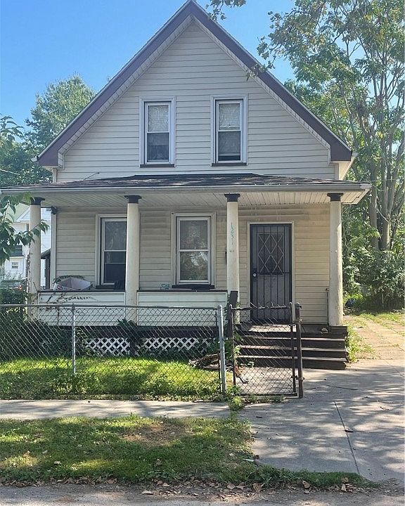 1st image of 1231 E 60th St
