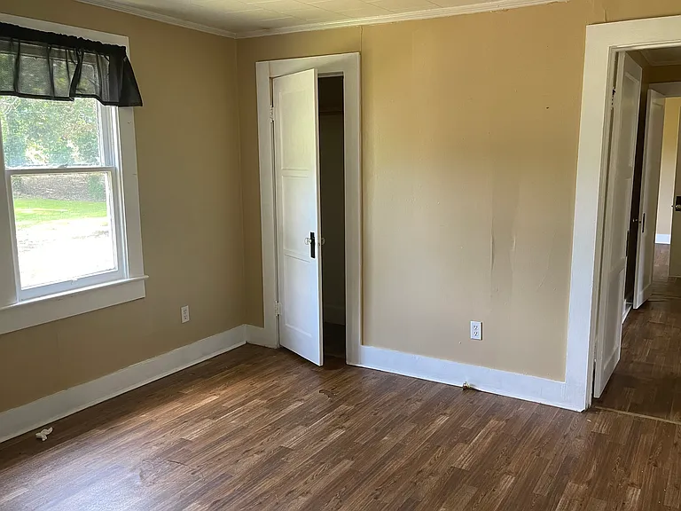 103 Ike B St — Photo 14