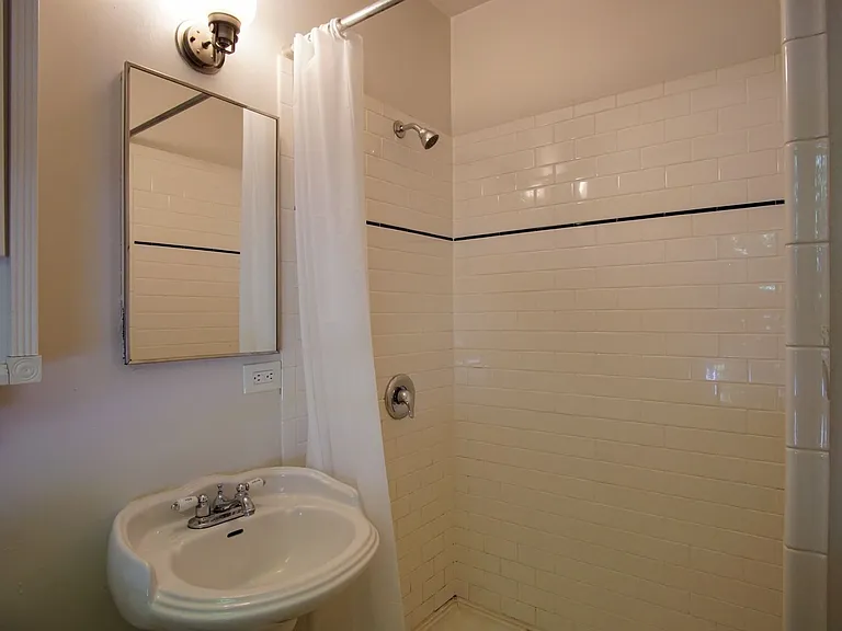 2728 SE Main St #9 — Photo 13