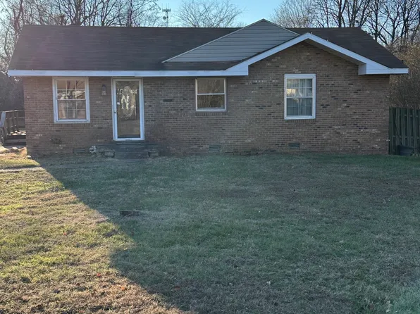 2722 Ann Dr, Clarksville, TN 37040