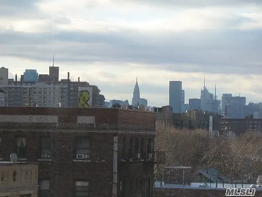 Sold by Remax 1st Choice | media 4