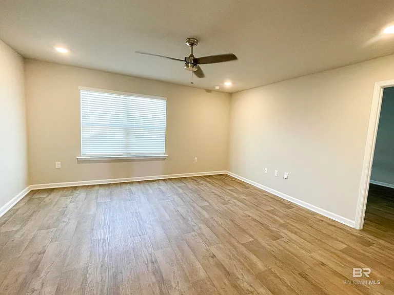 10252 Ruffian Rte — Photo 11