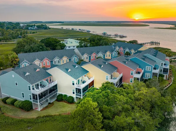 81 Sandbar Ln #27, Folly Beach, SC 29439