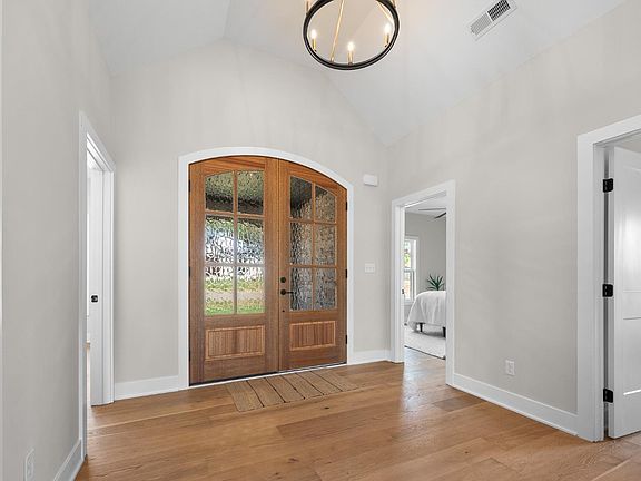 4th image of 19 Crest Ridge Ct