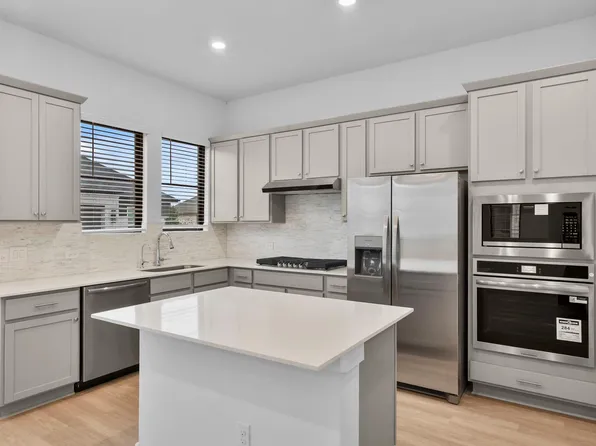 3355 Serenity Ln, Richmond, TX 77406