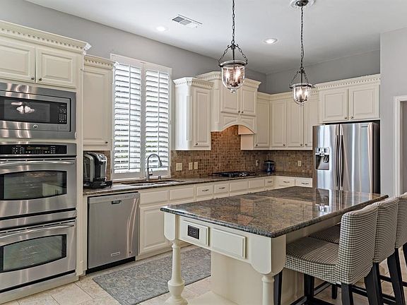 3rd image of 8524 Broad Meadow Ln
