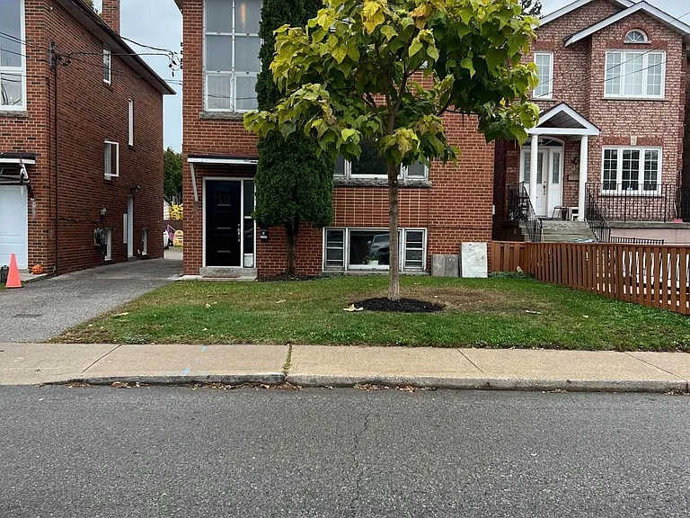 15 Virginia Ave #LOWER — Photo 2